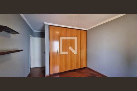 Casa à venda com 5 quartos, 300m² em Parque Jabaquara, São Paulo