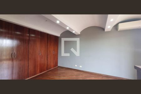 Casa à venda com 5 quartos, 300m² em Parque Jabaquara, São Paulo