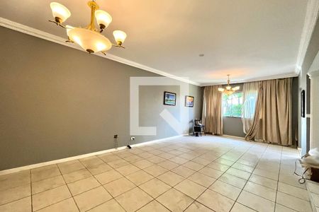 Sala de casa à venda com 5 quartos, 300m² em Parque Jabaquara, São Paulo