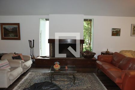 Sala de casa de condomínio para alugar com 5 quartos, 750m² em Chácara Eliana, Cotia