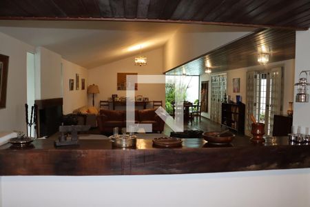 Sala de casa de condomínio para alugar com 5 quartos, 750m² em Chácara Eliana, Cotia