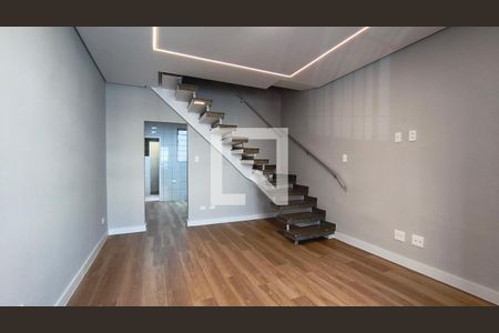 Sala de casa para alugar com 2 quartos, 80m² em Vila Monumento, São Paulo