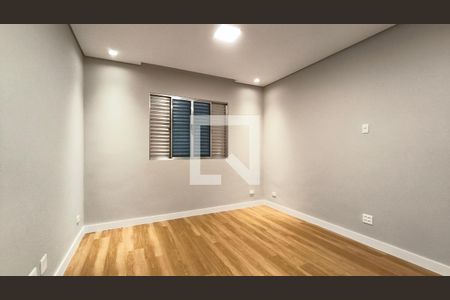 Quarto 1 de casa para alugar com 2 quartos, 80m² em Vila Monumento, São Paulo