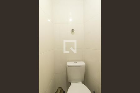 Lavabo de apartamento para alugar com 1 quarto, 40m² em Capão da Imbuia, Pinhais