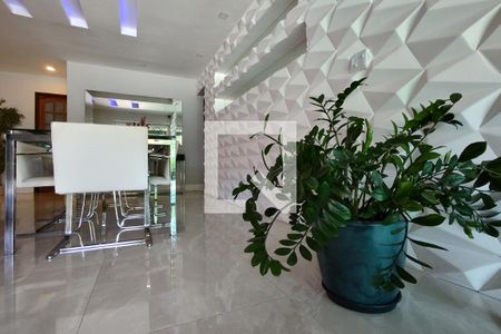 Sala de casa de condomínio à venda com 4 quartos, 480m² em Jacarepaguá, Rio de Janeiro