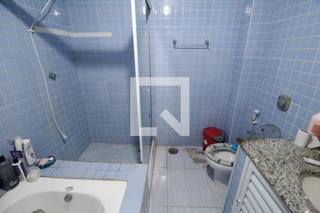 Banheiro da suíte 1 de casa de condomínio para alugar com 2 quartos, 260m² em Freguesia (jacarepaguá), Rio de Janeiro