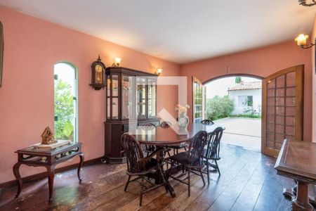 Casa à venda com 3 quartos, 303m² em Vila Sonia, São Paulo