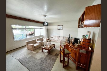 Sala de casa para alugar com 3 quartos, 225m² em Vila Ester (zona Norte), São Paulo