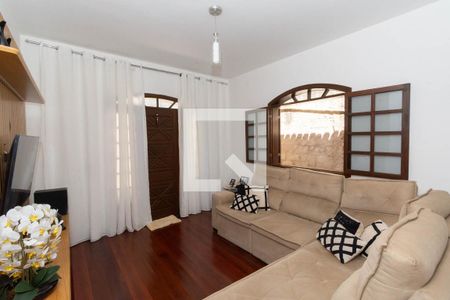 Sala de casa à venda com 3 quartos, 364m² em Califórnia, Belo Horizonte