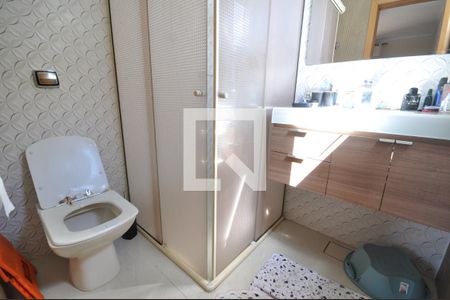 Banheiro do Quarto Suíte 1 de casa à venda com 5 quartos, 250m² em Vila Mazzei, São Paulo