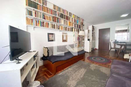 Sala de estar de apartamento à venda com 3 quartos, 105m² em Perdizes, São Paulo