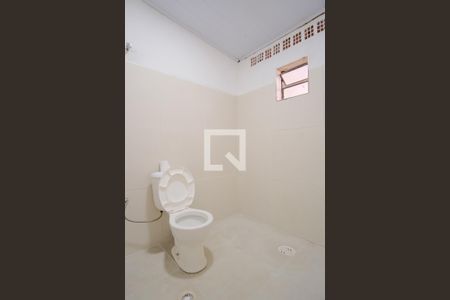 Banheiro da Suíte de casa para alugar com 2 quartos, 100m² em Vila Carrão, São Paulo