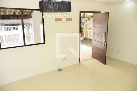 Sala de casa de condomínio para alugar com 4 quartos, 200m² em Stella Maris, Salvador