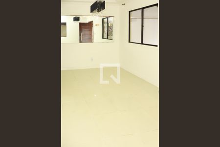 Sala de casa de condomínio para alugar com 4 quartos, 200m² em Stella Maris, Salvador
