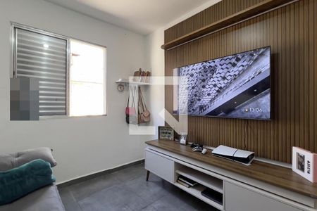 Sala 1 de apartamento para alugar com 2 quartos, 52m² em Jardim Valeria, Guarulhos