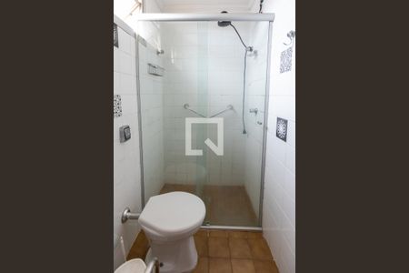 Banheiro Social de apartamento para alugar com 1 quarto, 55m² em Cambuí, Campinas