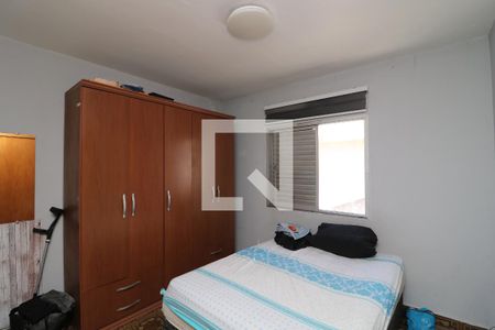 Quarto 2 de casa para alugar com 4 quartos, 250m² em Jardim Santa Teresinha, São Paulo