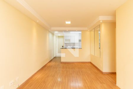 Sala de apartamento para alugar com 3 quartos, 70m² em Vila Invernada, São Paulo