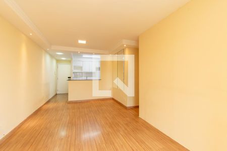 Sala de apartamento para alugar com 3 quartos, 70m² em Vila Invernada, São Paulo