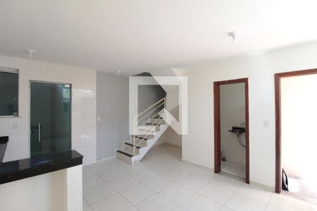 Sala/Cozinha de casa para alugar com 2 quartos, 72m² em Nacional, Contagem