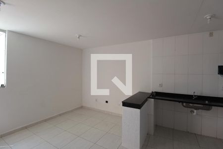 Sala/Cozinha de casa para alugar com 2 quartos, 72m² em Nacional, Contagem