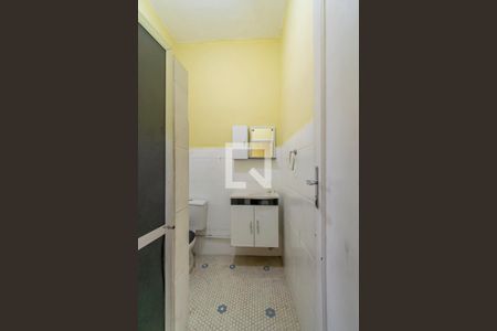 Banheiro de apartamento para alugar com 1 quarto, 50m² em Brás de Pina, Rio de Janeiro