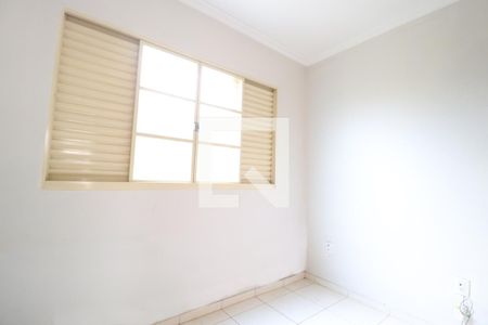 Quarto 1 de casa para alugar com 3 quartos, 175m² em Santa Mônica, Uberlândia