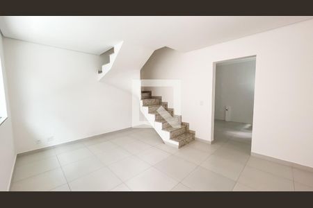 Sala de casa à venda com 3 quartos, 192m² em Jardim Santa Ines, São Paulo