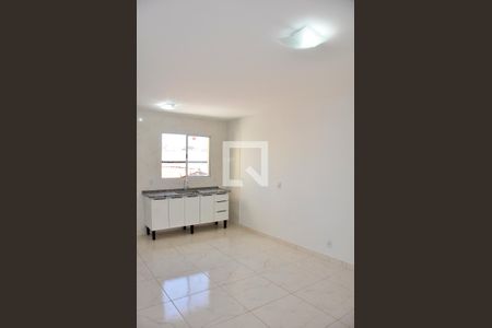 Sala/Cozinha de casa para alugar com 2 quartos, 65m² em Parque Sao Luis, São Paulo