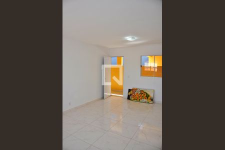 Sala/Cozinha de casa para alugar com 2 quartos, 65m² em Parque Sao Luis, São Paulo