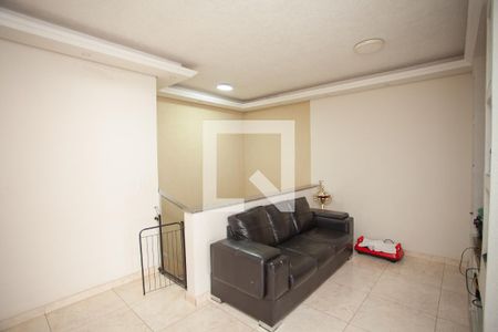 Sala 2 de casa para alugar com 4 quartos, 160m² em Europa, Contagem