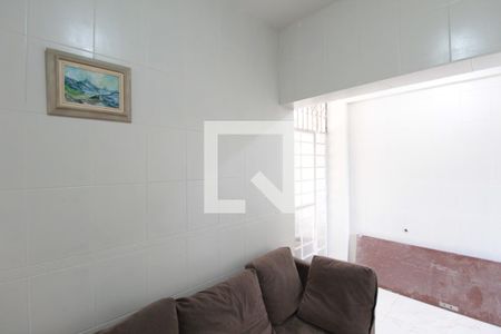 Sala 2 de casa para alugar com 4 quartos, 160m² em Copacabana, Belo Horizonte