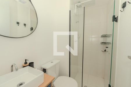 Banheiro de kitnet/studio para alugar com 1 quarto, 25m² em Bela Vista, São Paulo