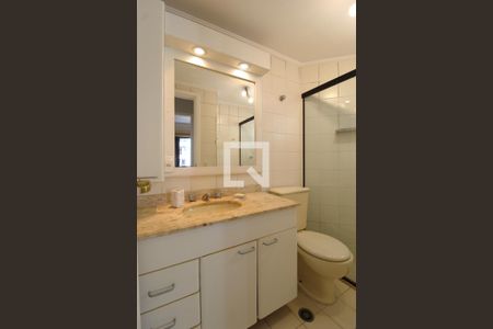 Banheiro de apartamento à venda com 1 quarto, 52m² em Moema, São Paulo