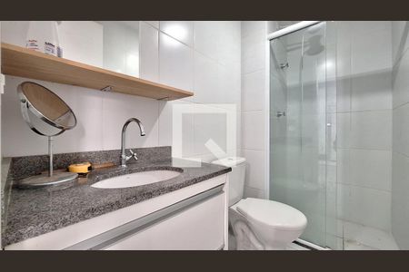 Banheiro de apartamento à venda com 1 quarto, 33m² em Barra Funda, São Paulo