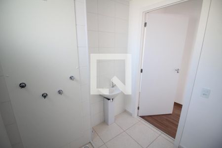 Banheiro de apartamento à venda com 1 quarto, 46m² em Novo Riacho, Contagem