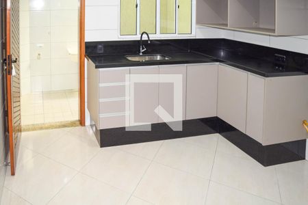 Cozinha de casa de condomínio à venda com 2 quartos, 69m² em Vila Carrão, São Paulo