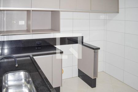 Cozinha de casa de condomínio à venda com 2 quartos, 69m² em Vila Carrão, São Paulo