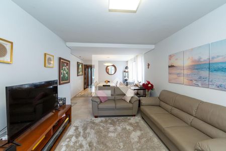 Sala de apartamento para alugar com 3 quartos, 120m² em Calafate, Belo Horizonte