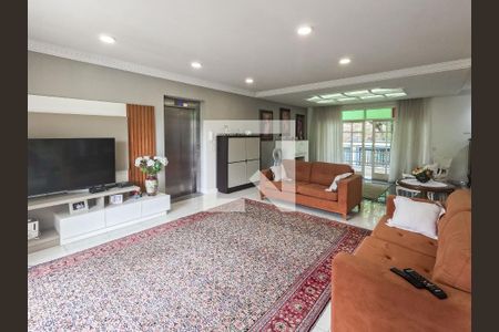 Casa à venda com 4 quartos, 500m² em City América, São Paulo