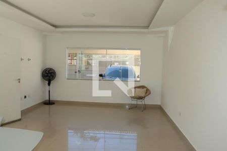 Sala de casa para alugar com 3 quartos, 120m² em Chácara Canta Galo, Cotia