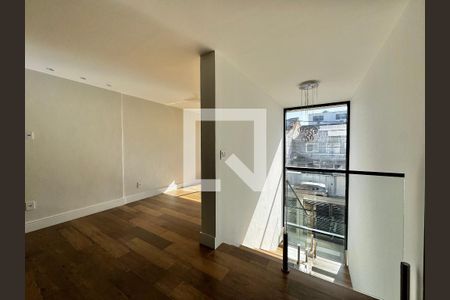 Sala (Segundo Andar) de casa de condomínio para alugar com 3 quartos, 300m² em Jacarepaguá, Rio de Janeiro