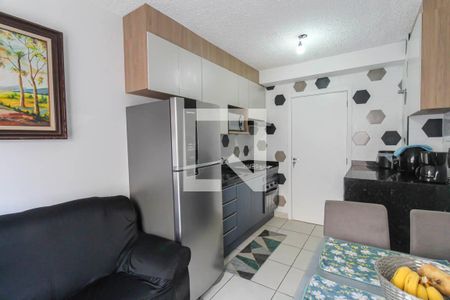 Sala/Cozinha de apartamento à venda com 2 quartos, 44m² em Vila Graciosa, São Paulo