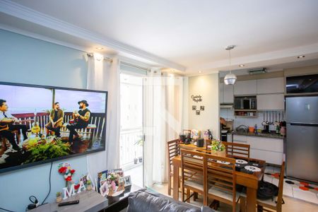 Sala de TV de apartamento à venda com 2 quartos, 56m² em Piraporinha, Diadema