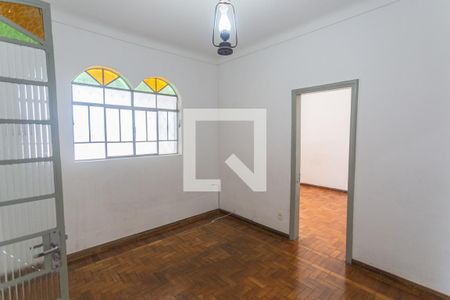 Sala de casa para alugar com 5 quartos, 300m² em Sagrada Família, Belo Horizonte