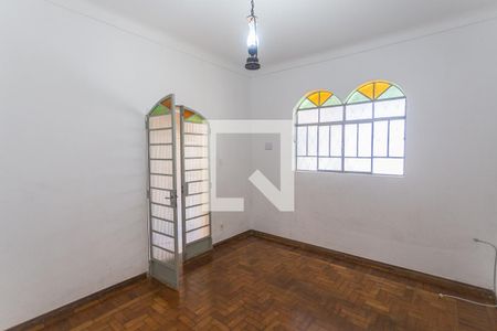 Sala de casa para alugar com 5 quartos, 300m² em Sagrada Família, Belo Horizonte