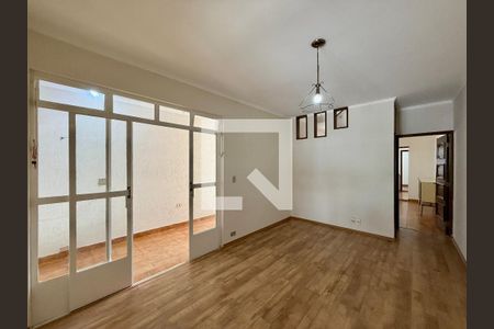 Sala de casa à venda com 3 quartos, 150m² em Santo Amaro, São Paulo