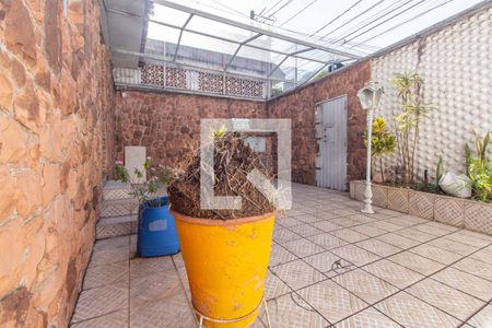 Entrada de casa para alugar com 3 quartos, 300m² em Jardim da Gloria, São Paulo