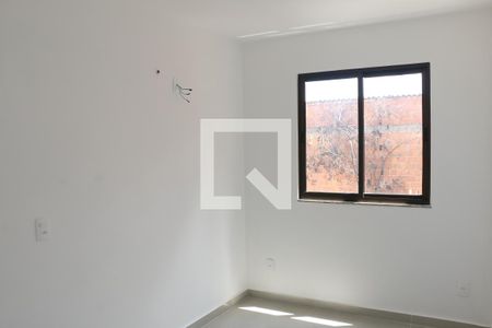 Quarto 1 de apartamento para alugar com 2 quartos, 50m² em Nossa Senhora das Gracas, Nova Iguaçu