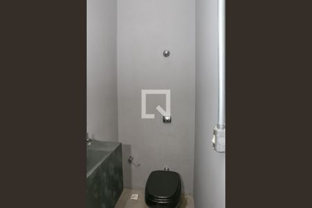 Lavabo de apartamento para alugar com 2 quartos, 135m² em Perdizes, São Paulo